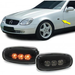 RACES frecce laterali a LED per Mercedes Sprinter Vito E W210 SLK R170, trasparente, nero