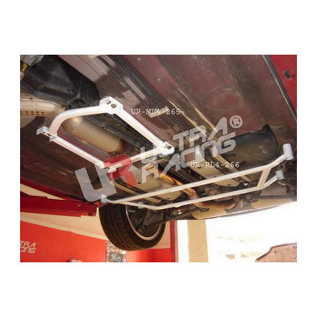 Strutbars (montanti) Mazda RX8 UltraRacing 4 punti Barra centrale inferiore | race-shop.it